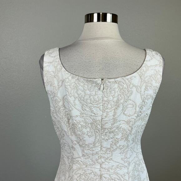 Adrianna Papell White Metallic Jacquard Column Gown Size 6 Sleeveless Thigh Slit - Picture 9 of 14